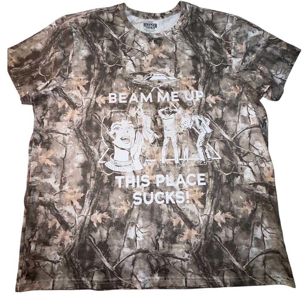 Stranger Things Mens Camo Beam Me Up This Place Sucks Graphic T-Shirt XXL